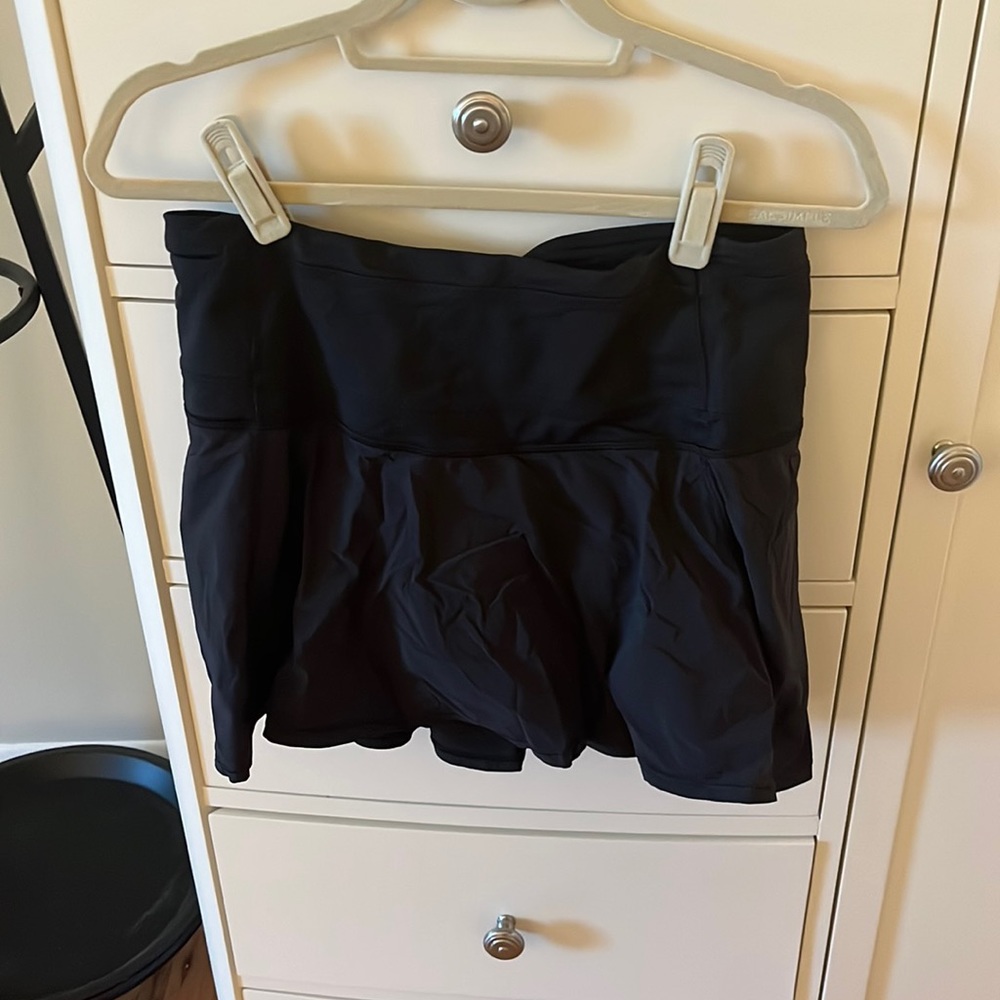 Lulu skort